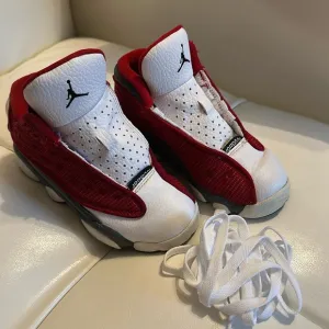 🎮🎀 Nike Jordan Kids' Retro 13 White and Red Sneakers Size 11C