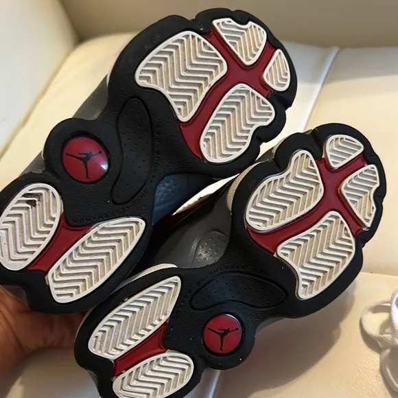 🎮🎀 Nike Jordan Kids' Retro 13 White and Red Sneakers Size 11C
