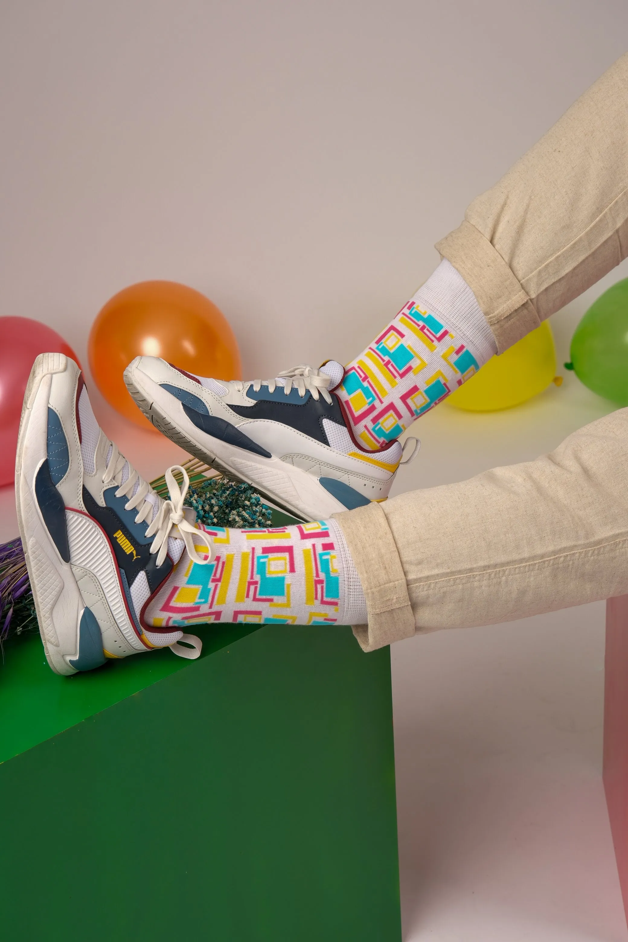 2 Pack Yellow and White Geometric Socks