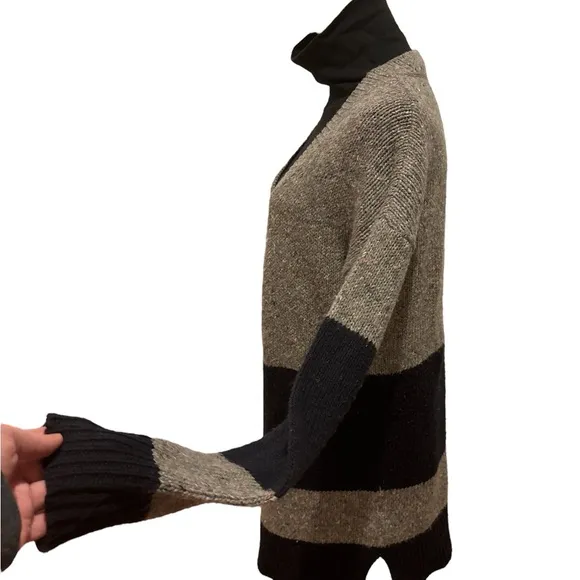 2PC FRENCH CONNECTION COLOR BLOCK WOOL &amp; LINEN V-NECK SWEATER &amp; TURTLENECK SZ S