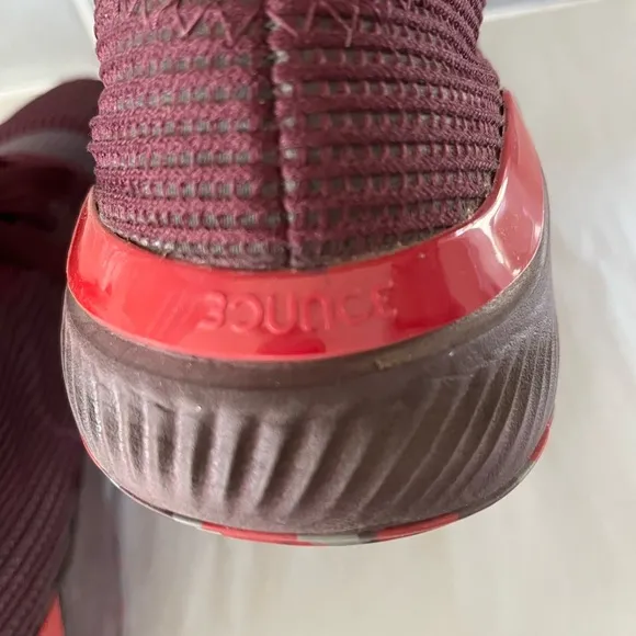 ADIDAS PRO BOUNCE MEN'S RED Burgundy BASKETBALL SHOES Mens Size 9.5 New