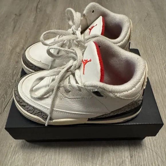 Air Jordan Retro 3 Red White Black