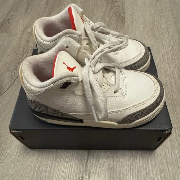Air Jordan Retro 3 Red White Black
