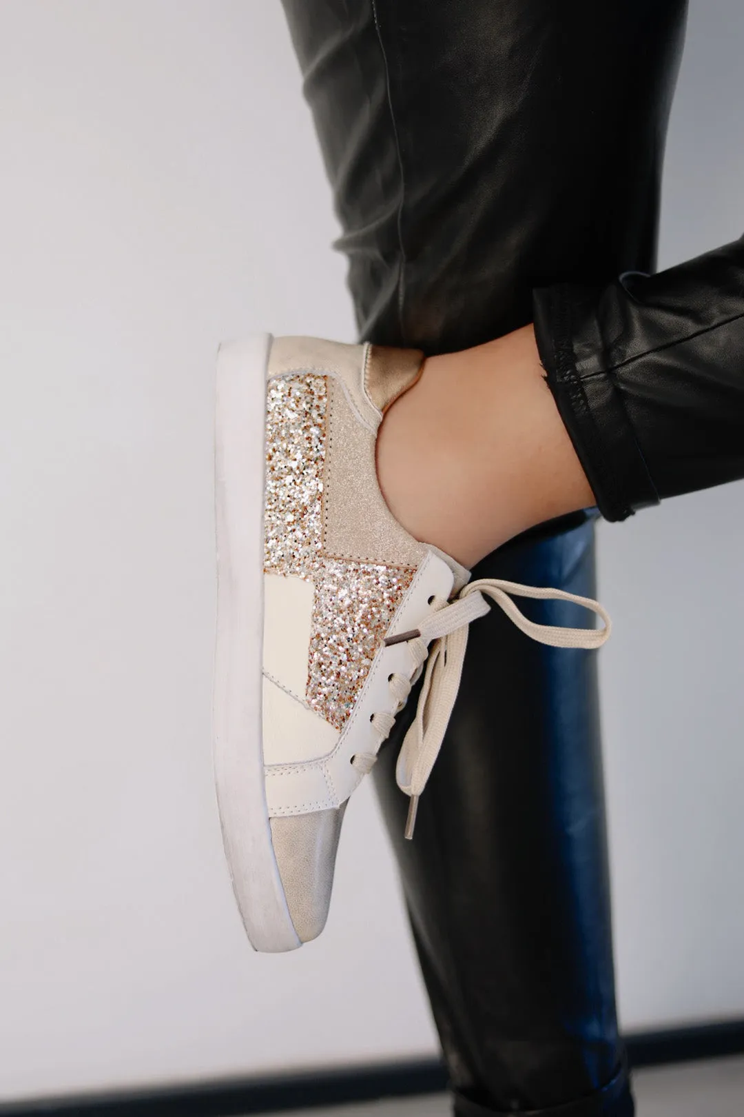 Alessandro Beige