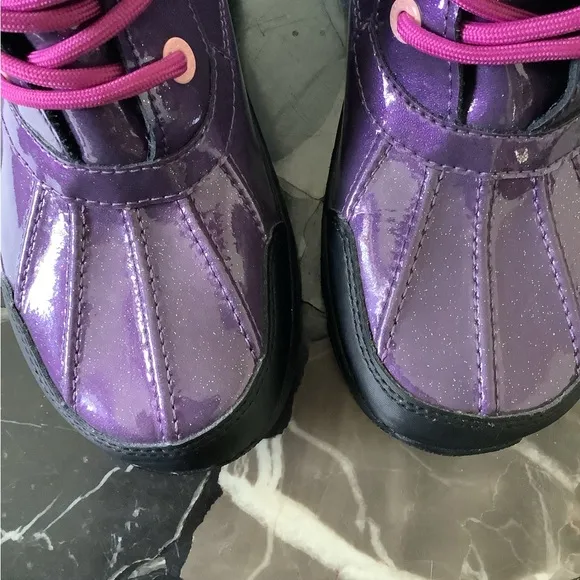 Authentic ugg girl purple velvet glitter butte 11 boots size 4