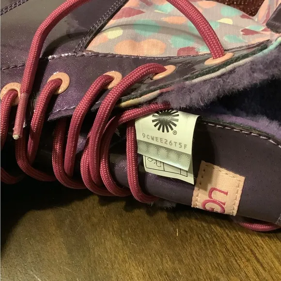 Authentic ugg girl purple velvet glitter butte 11 boots size 4