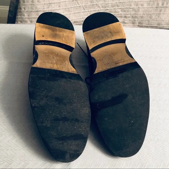 Banana Republic leather dress shoes-size 9M