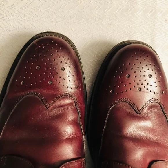 Banana Republic leather dress shoes-size 9M