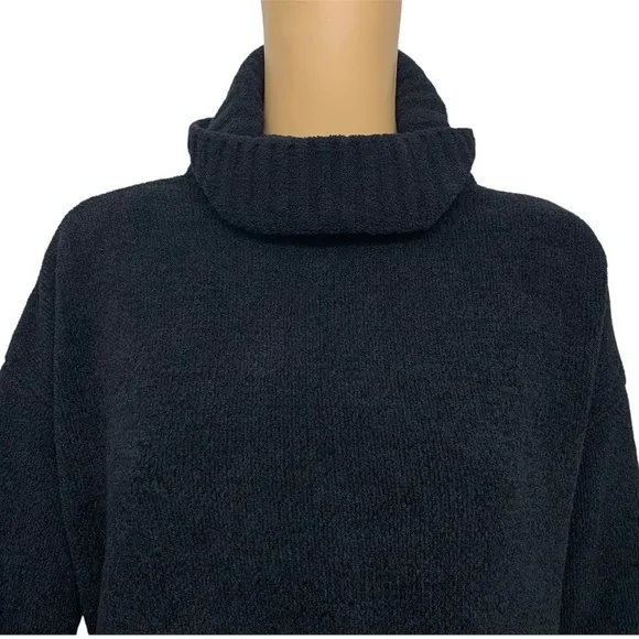 BCBG Max Azria Colorblock Turtleneck Sweater  oversized Top Women’s size XS