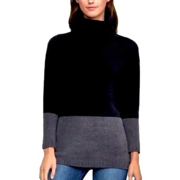 BCBG Max Azria Colorblock Turtleneck Sweater  oversized Top Women’s size XS