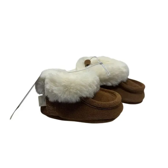BEARPAW Baby fur Boots size  6-12 Months chestnut brown leather NWT gift box