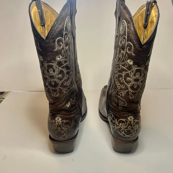 BeautifulTeen Girls Western cowboy Boots. Brown &amp; ivory stitching.  4 teen