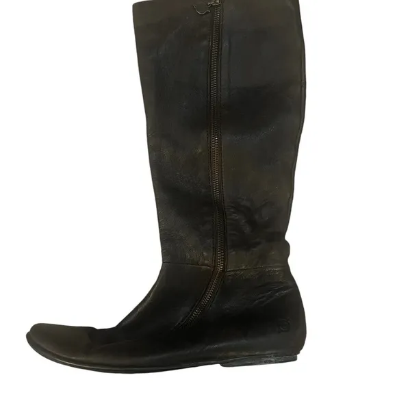 Born Brown Leather KneeHigh Tall Flat Riding Boots Size 8.5
