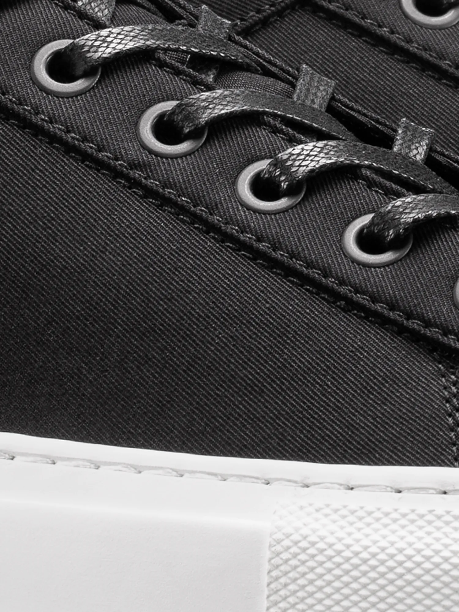 Capri in Onyx Canvas