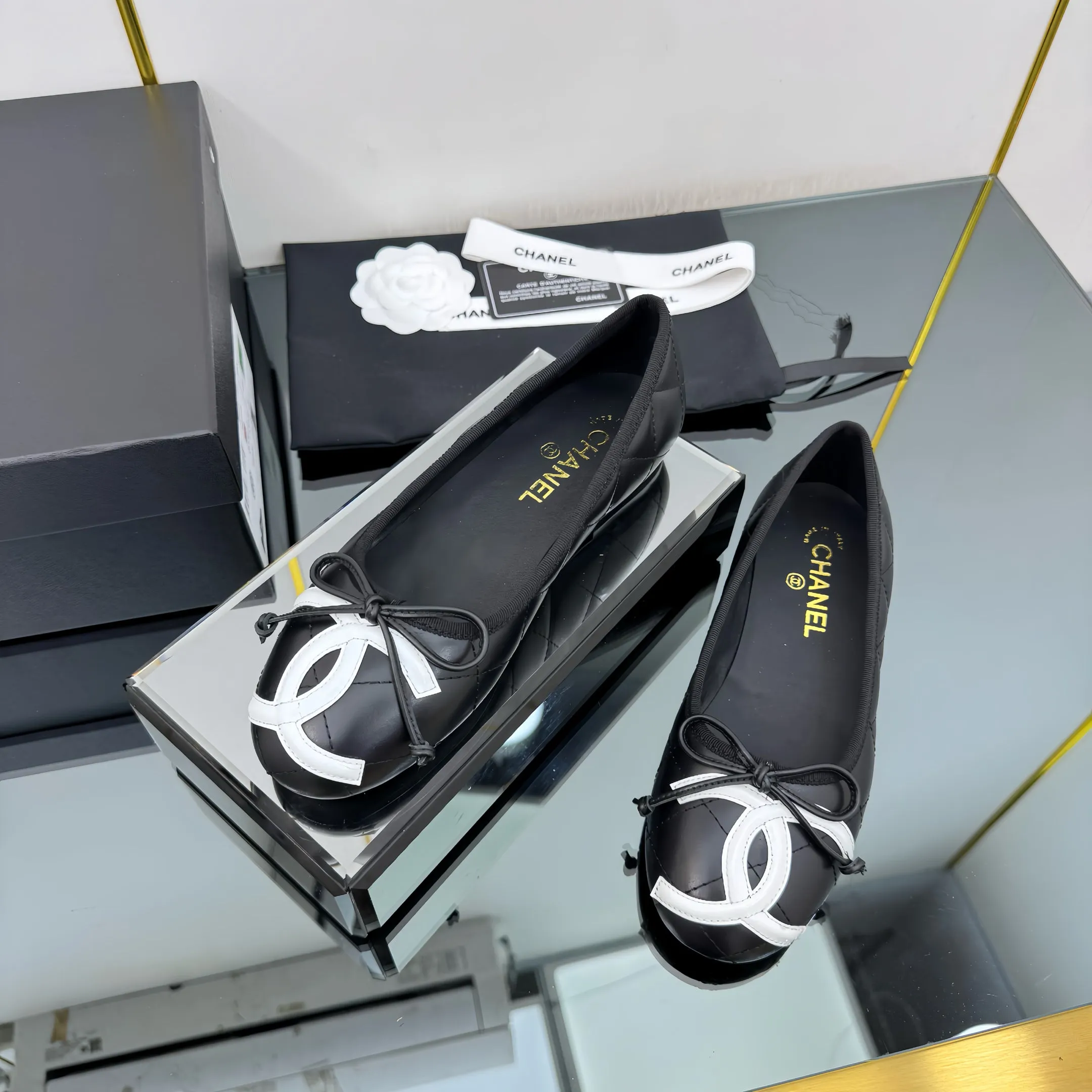 CC Loafers Black/White Sheepskin Mix Bow 297794
