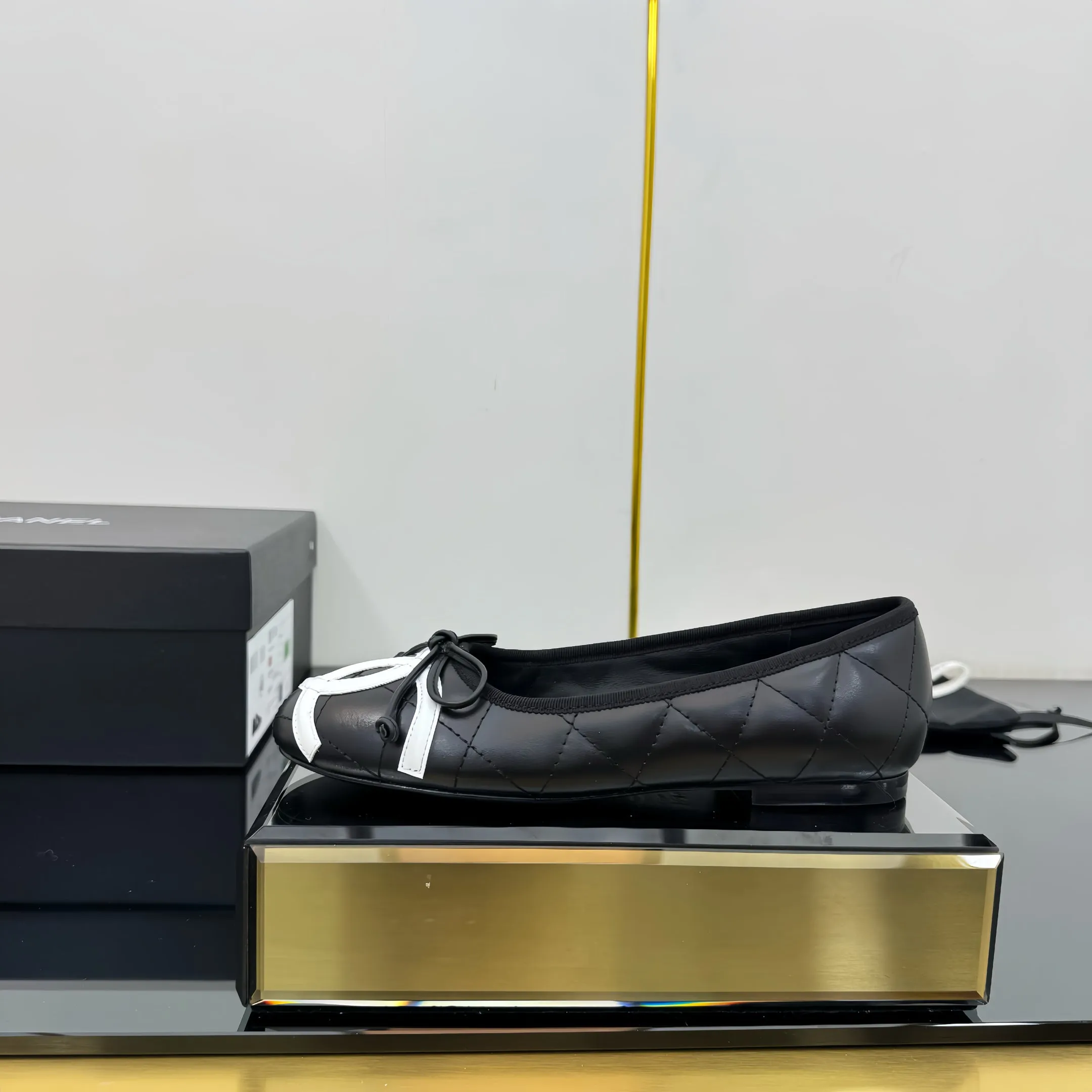 CC Loafers Black/White Sheepskin Mix Bow 297794