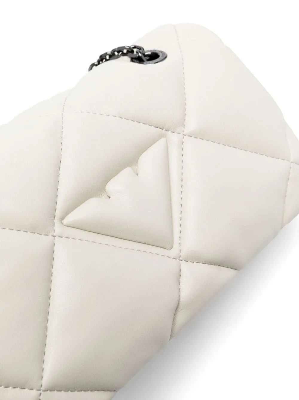 Chain pouch