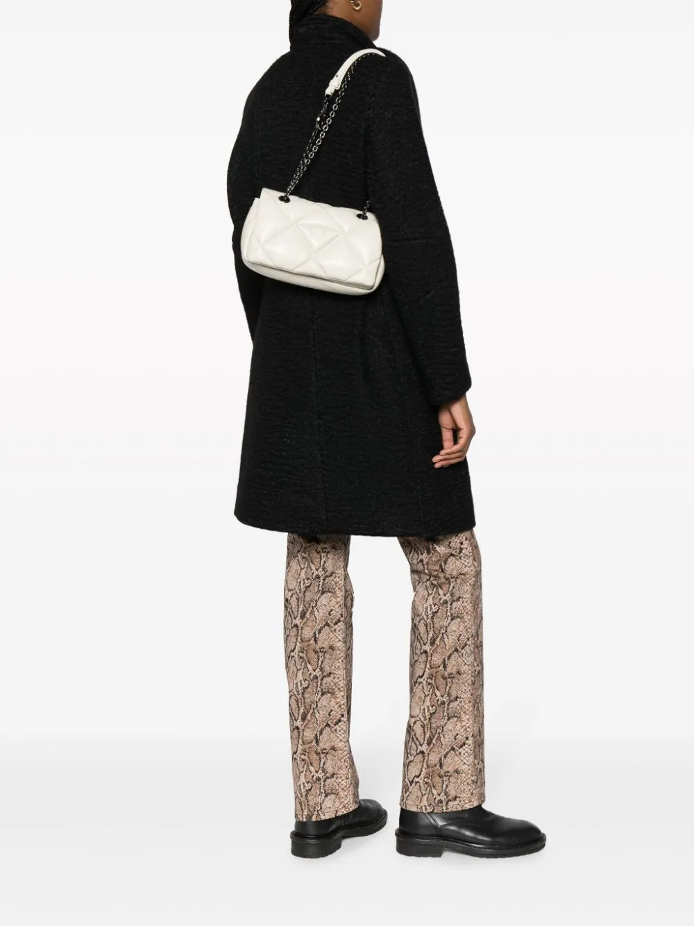 Chain pouch