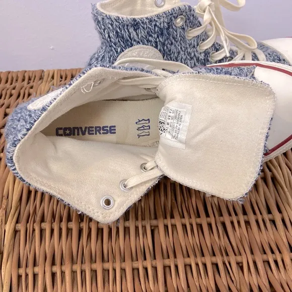Converse All Star Chuck Taylor Blue &amp; Cream Wool Sweater Knit Hi-Tops Size 7.5