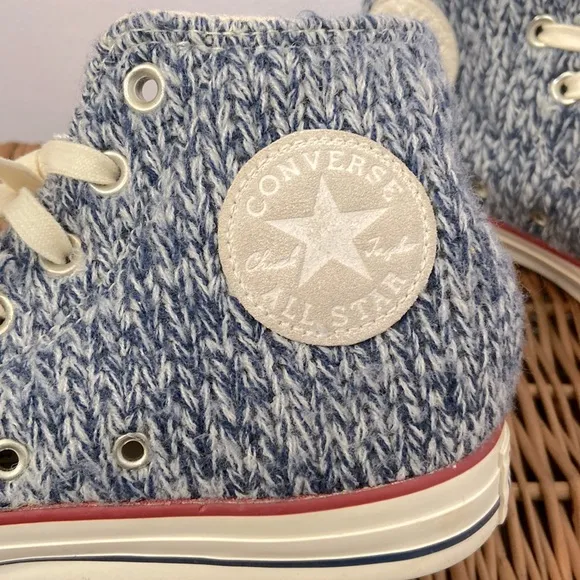 Converse All Star Chuck Taylor Blue &amp; Cream Wool Sweater Knit Hi-Tops Size 7.5