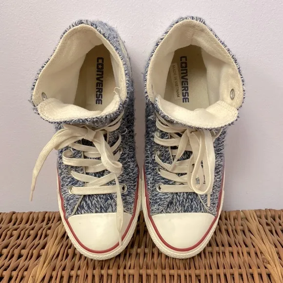Converse All Star Chuck Taylor Blue &amp; Cream Wool Sweater Knit Hi-Tops Size 7.5