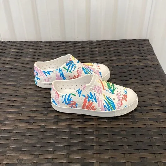 Crayola natives children’s size 11