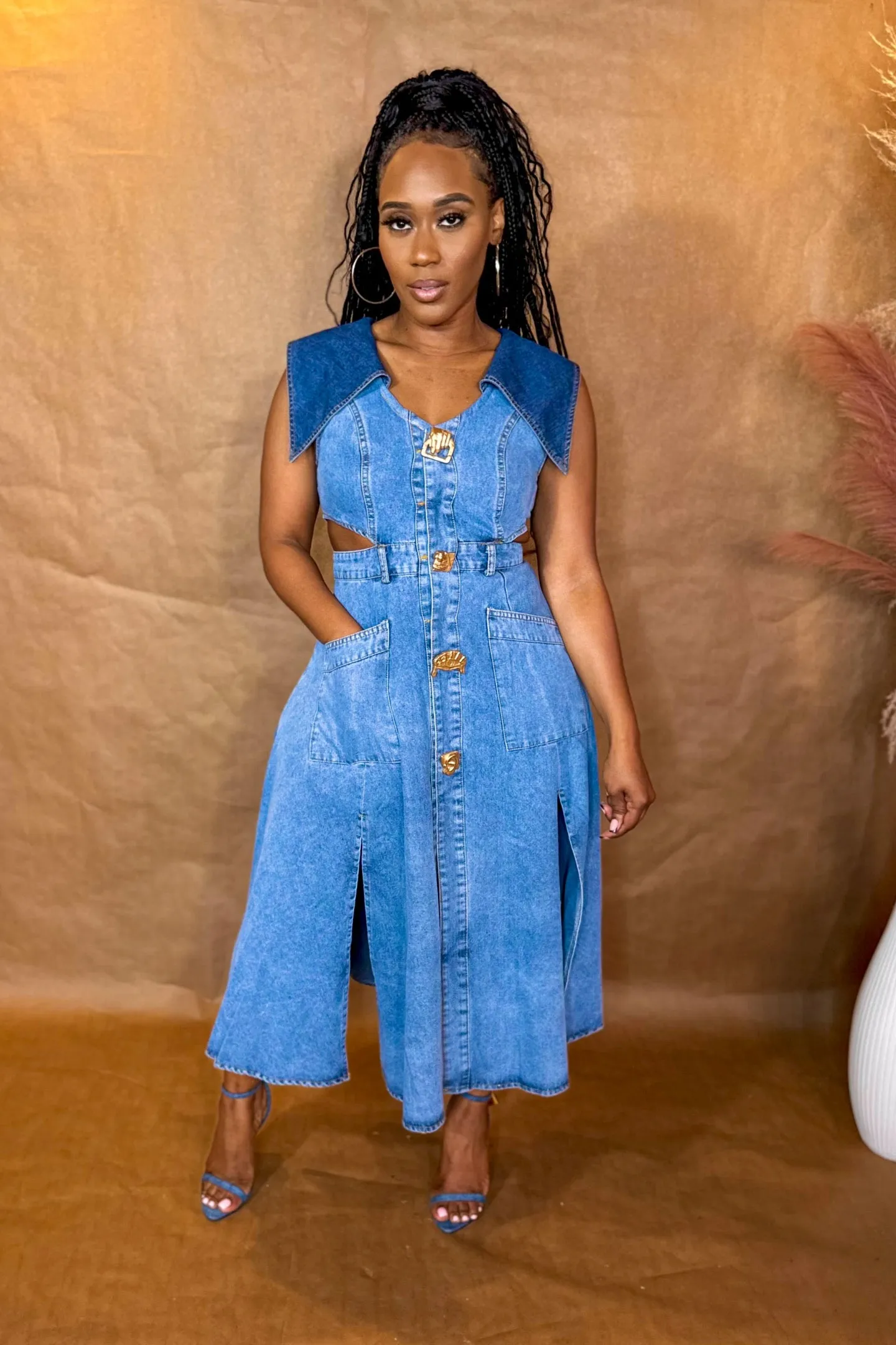 DENIM CUTOUT MAXI DRESS