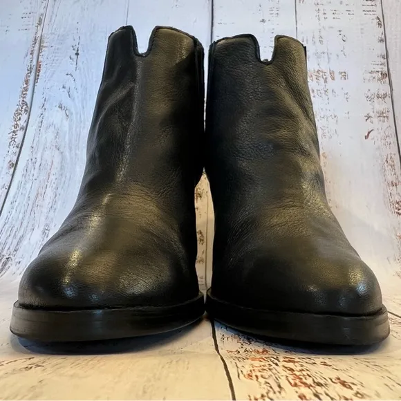 DOLCE VITA Stan Chelsea Snakeskin Leather Heeled Booties Ankle Boots SZ 8.5 EUC