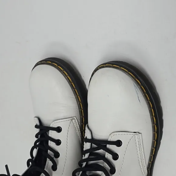 Dr. Martens Zavala White Leather Little Kid  Boots Size 3