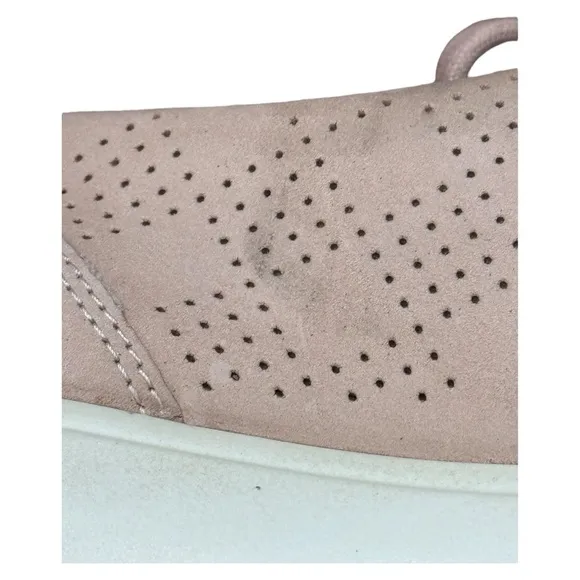 Ecco Dusty Rose Leather Lace Up Sneaker Cap Toe Low Top Casual Women’s Size 40