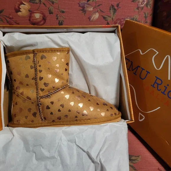EMU Ridge Australia Metallic Heart Print Kirby Mini Boots NWT
