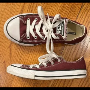 EUC Converse All Star, Burgundy