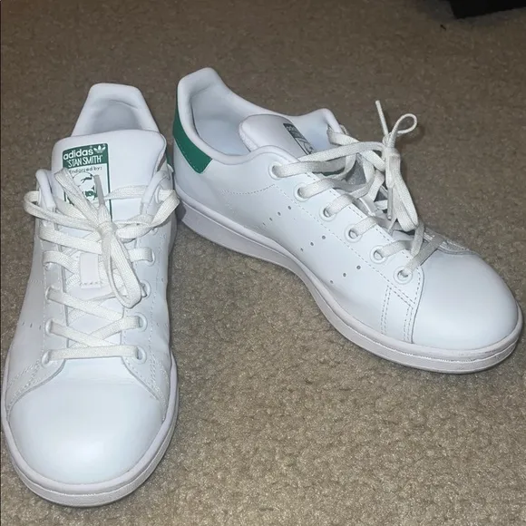 EUC Stan smith adidas sneakers