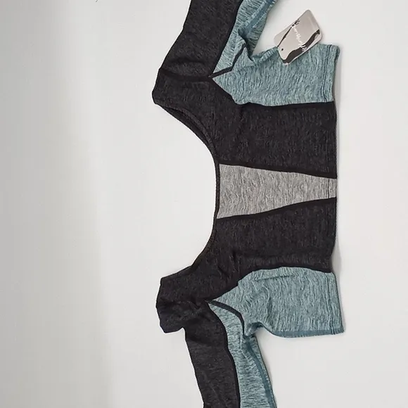 Free People Movement 2pc &quot;Six Pack&quot; Colorblock‎ Set Top Short Gray Blue