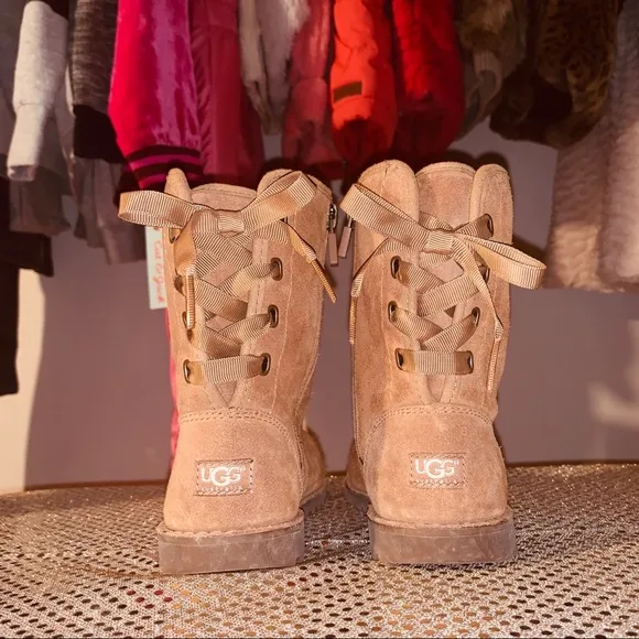 Girl’s Ugg Boots