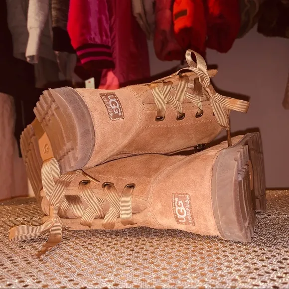 Girl’s Ugg Boots