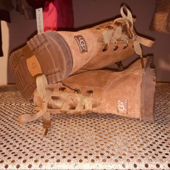 Girl’s Ugg Boots