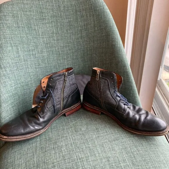 Johnston &amp; Murphy Men’s Warner Sheep Skin and leather Oxford zip boots size 8.5.