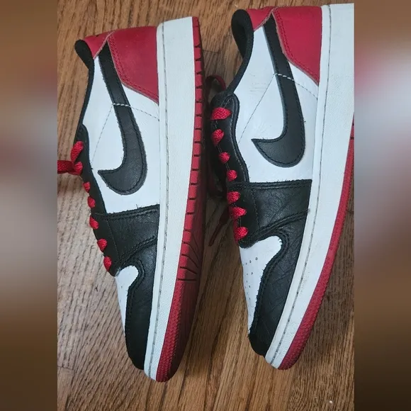 Jordan 1 Retro OG Low Black Toe 5Y