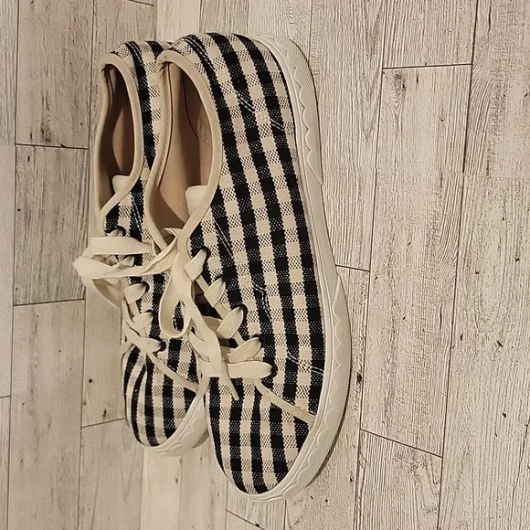 Kate Spade Vale Gingham Black‎ And Cream Sneakers Size 9
