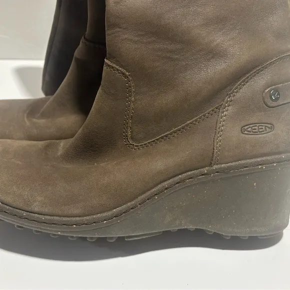 KEEN AKITA Knee High Wedge Boots Brown Suede Womens Size 7.5‎
