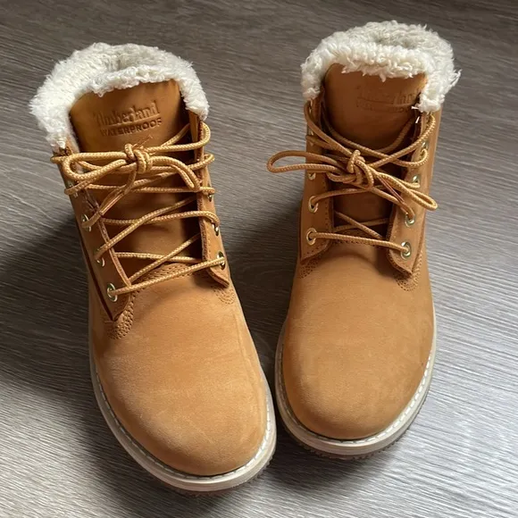 Kids/juniors wheat and cream timberland boots
