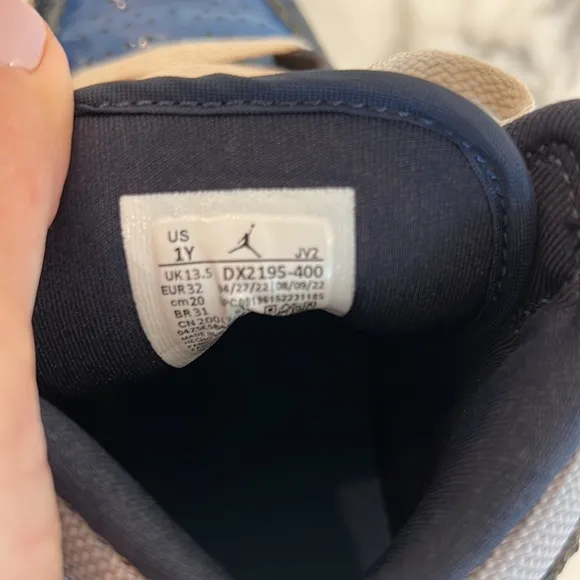 Little Kids Air Jordan 1 Mid SE Craft - Obsidian White Fr Blue - size 1Y w box