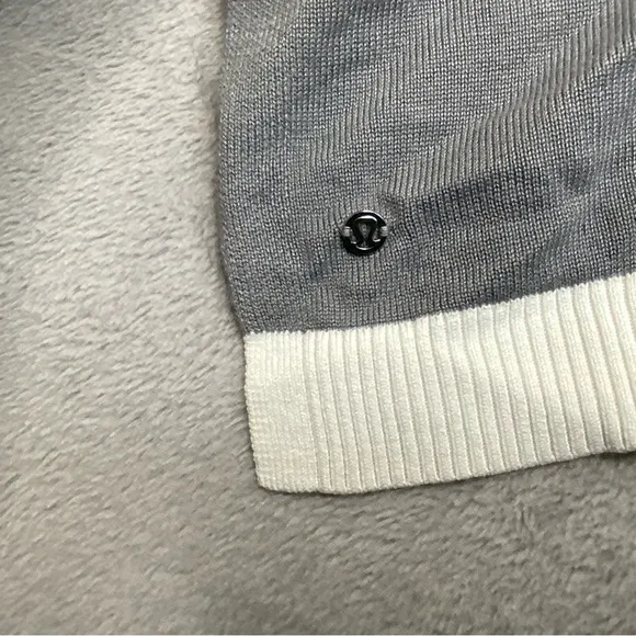 Lululemon Hatha Colorblock Wrap. Size OS. Gray,