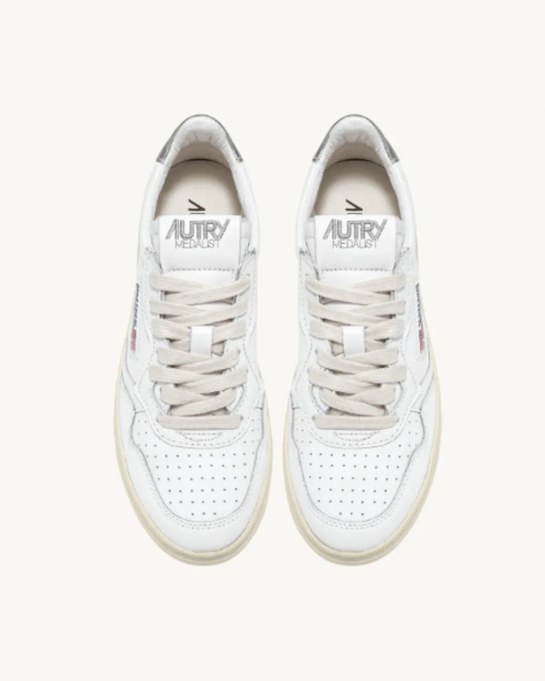 MEDALIST LOW SNEAKERS IN LEATHER WHITE AND SILVER