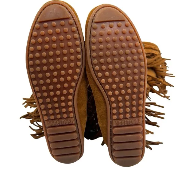 Minnetonka Suede 5 Layer Fringe Boots Size 7