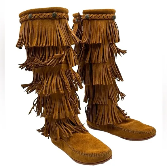 Minnetonka Suede 5 Layer Fringe Boots Size 7