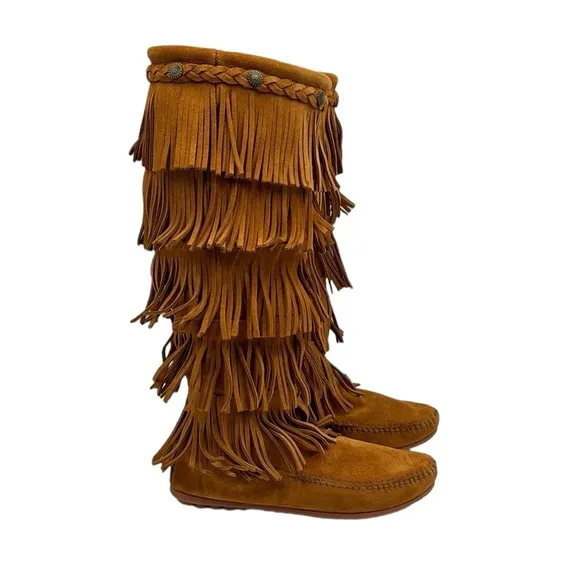 Minnetonka Suede 5 Layer Fringe Boots Size 7
