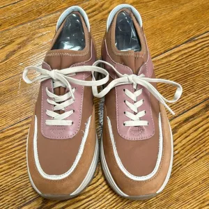 Naturalizer Remy Stretch style slip on sneaker. Suede and neoprene. Size 10.