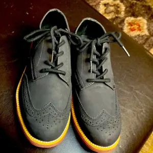 NEW COLE HAAN Grand.0S Wingtip Black Suede Oxford Lace Front Youth Size 5